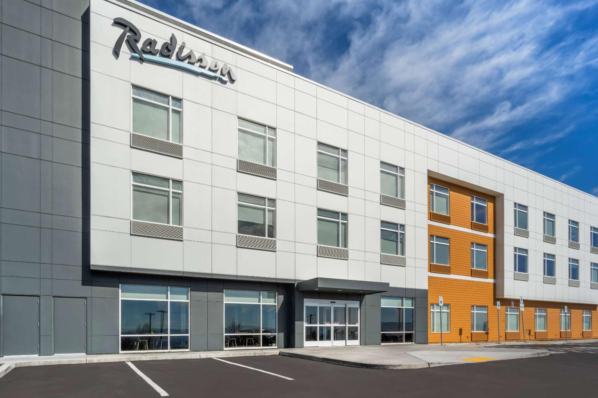 Radisson Hotel Pendleton Airport المظهر الخارجي الصورة